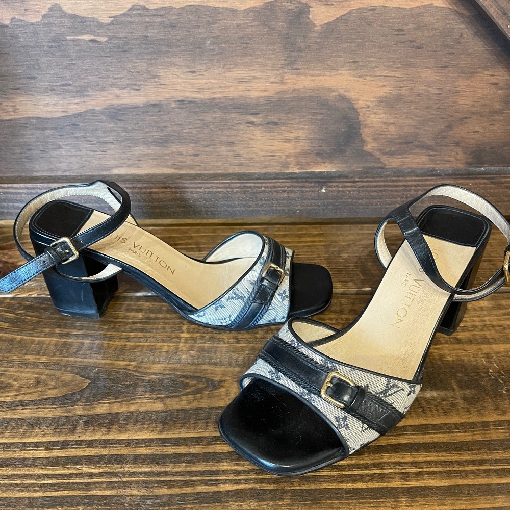 Louis Vuitton mini Lin sandals blue size 36.5